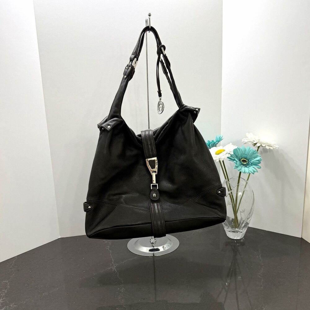 Etienne Aigner Black Pebble Shoulder Bag Zip Closure Logo Charm Stripe Lined Y2K